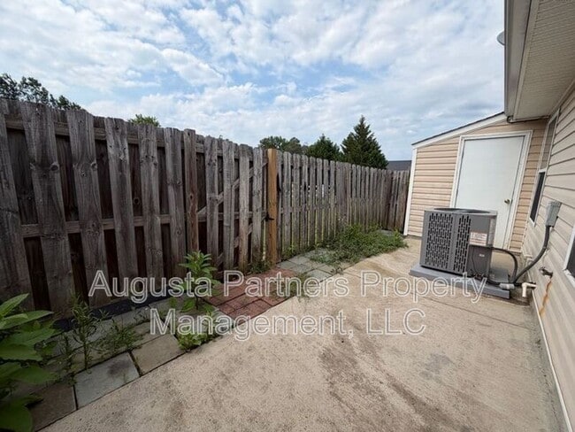 Building Photo - 133 Brandimere Drive