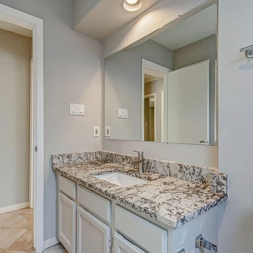 Building Photo - 21623 Park Valley Dr