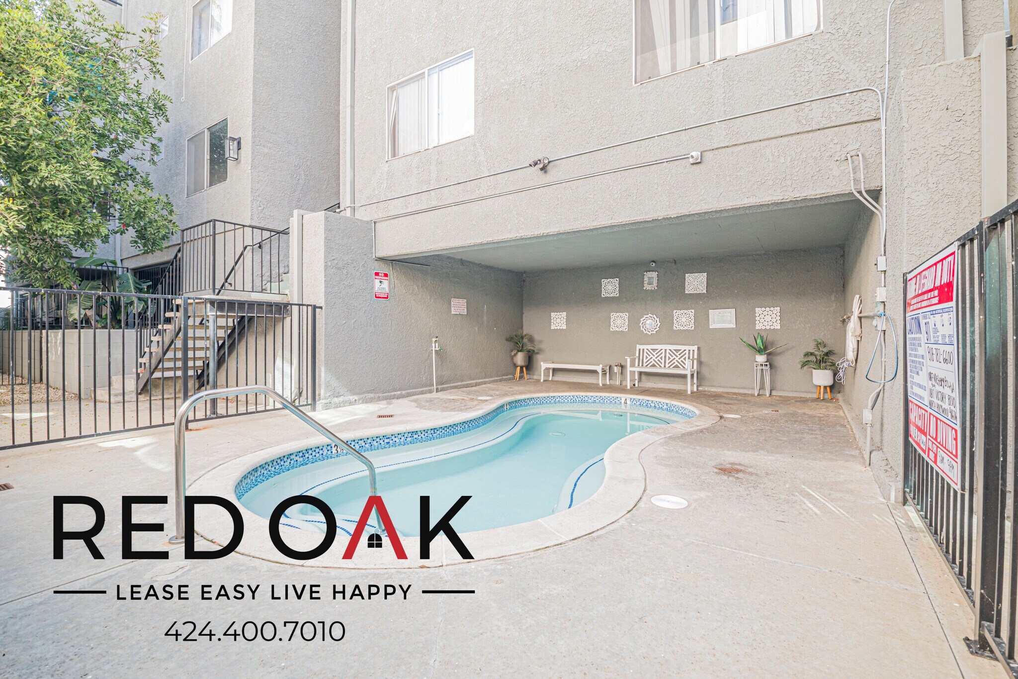 Building Photo - 11817 Victory Blvd