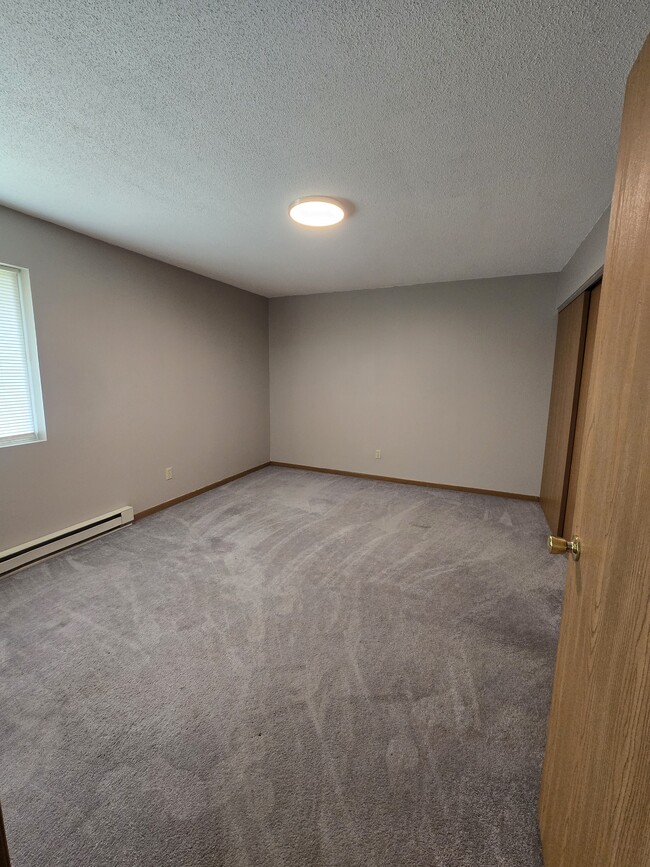 Building Photo - 8th & 8th Apartments