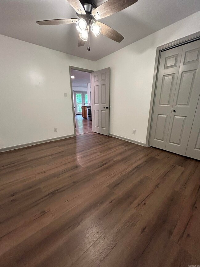 Building Photo - 428 Plum Hollow Blvd