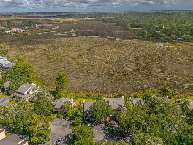 Building Photo - 310 Brockinton Marsh