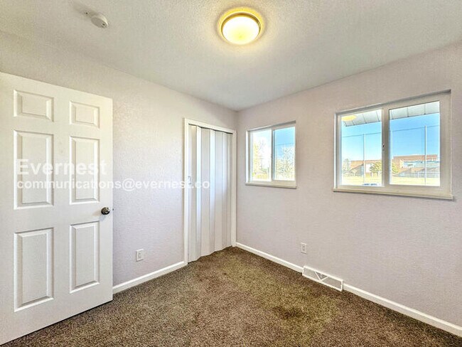 Building Photo - 2755 N Humboldt St