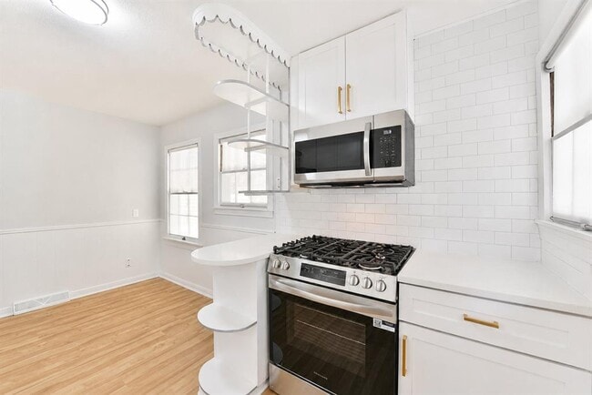Building Photo - 1008 Milam Pl
