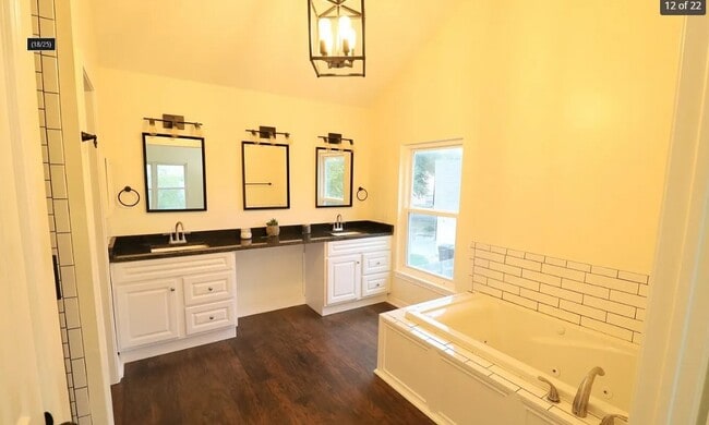 Building Photo - 5811 Bear Lake Dr