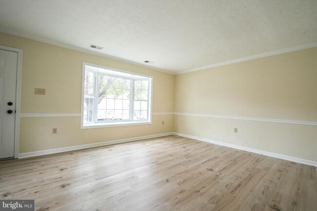 Building Photo - 326 Banbury Terrace
