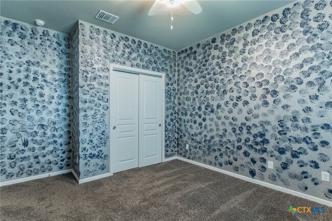 Building Photo - 1603 Neuberry Cliffe