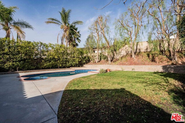 Building Photo - 17141 Nevette Ct