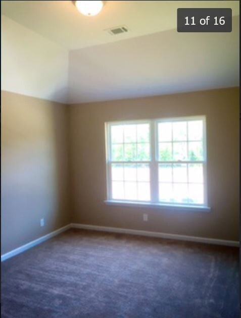 Building Photo - 643 Red Oak Ln
