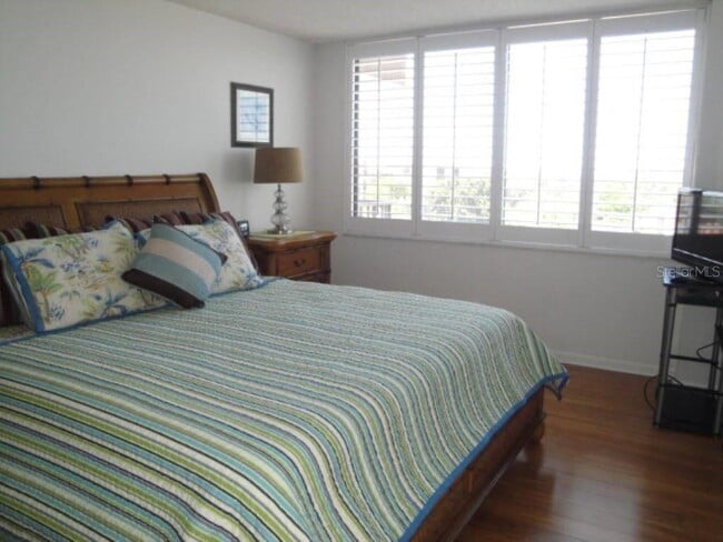 Building Photo - 6104 Palma Del Mar Blvd S