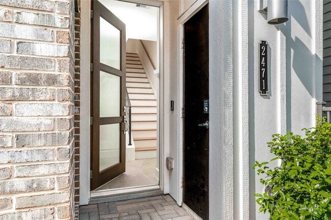 Building Photo - 2471 W 11th St