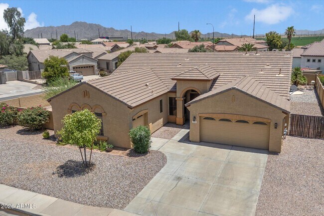 Building Photo - 2619 E Hazeltine Way