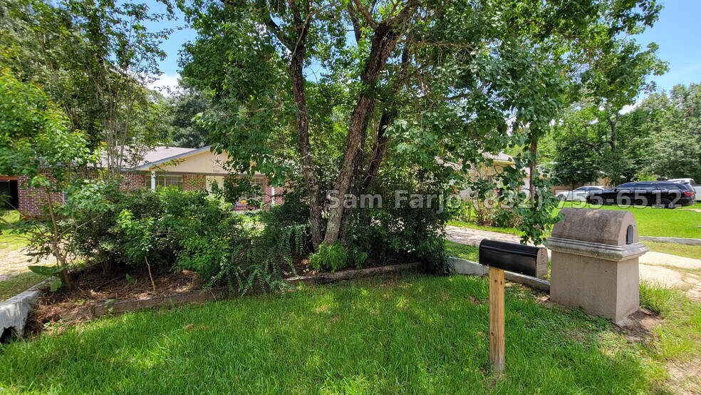Building Photo - 2100 Hill Top Ct