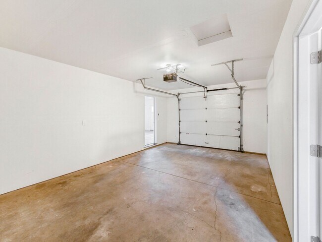 Building Photo - 1434 NE Covington Ln