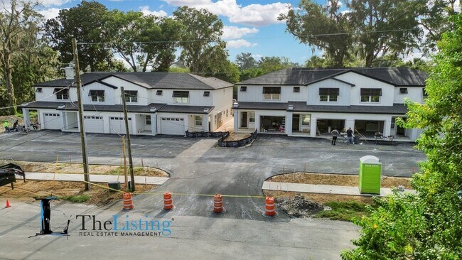 Building Photo - 1545 E Fort King St