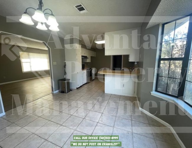 Building Photo - 9 Mdw Crk Dr