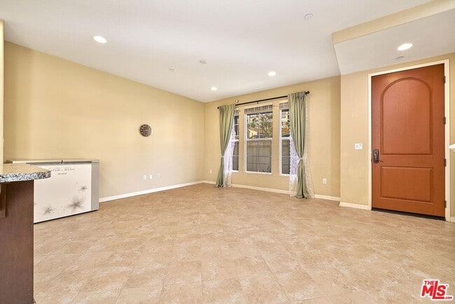 Building Photo - 20285 Avenida Paloma