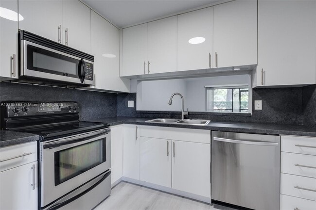 Primary Photo - 2474 NW 89th Dr