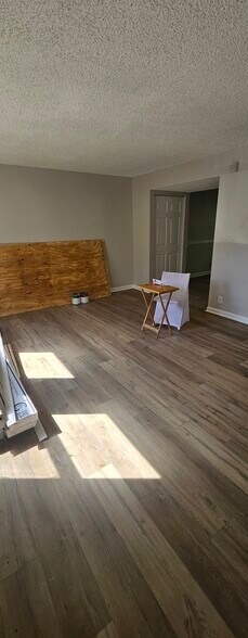 living room - 5515 Country Dr