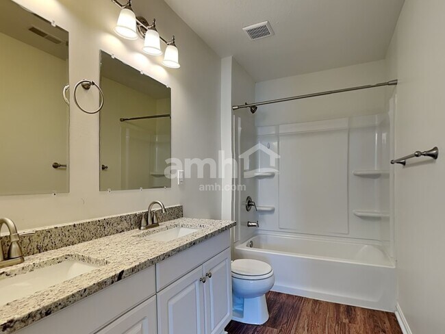 Building Photo - 1067 Carrington Pl