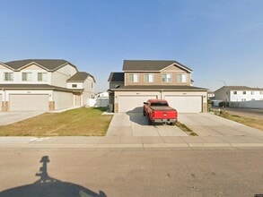 Building Photo - 3227 Bantam Ave