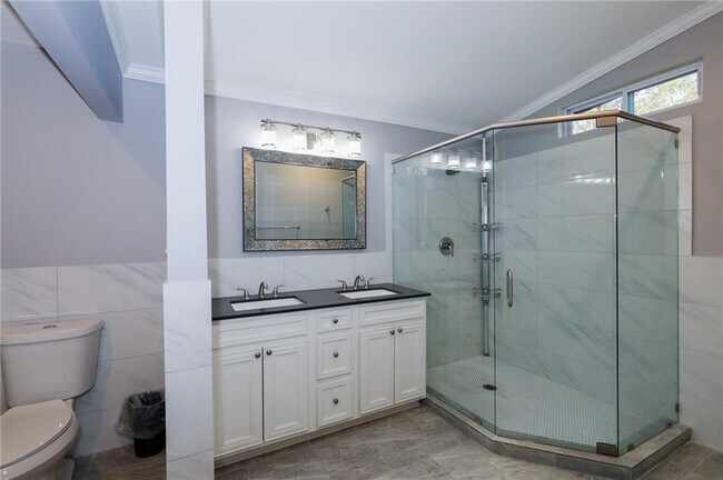 Building Photo - 1277 Goodwin Rd NE