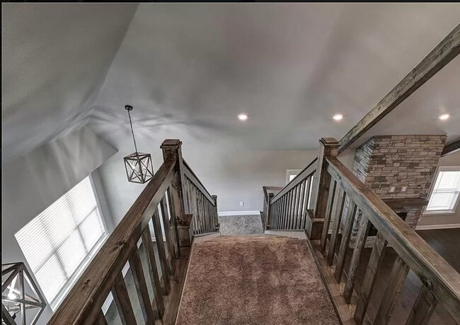 Building Photo - 3701 SW Ryegrass Rd