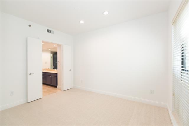 Building Photo - 4122 Avondale Ave