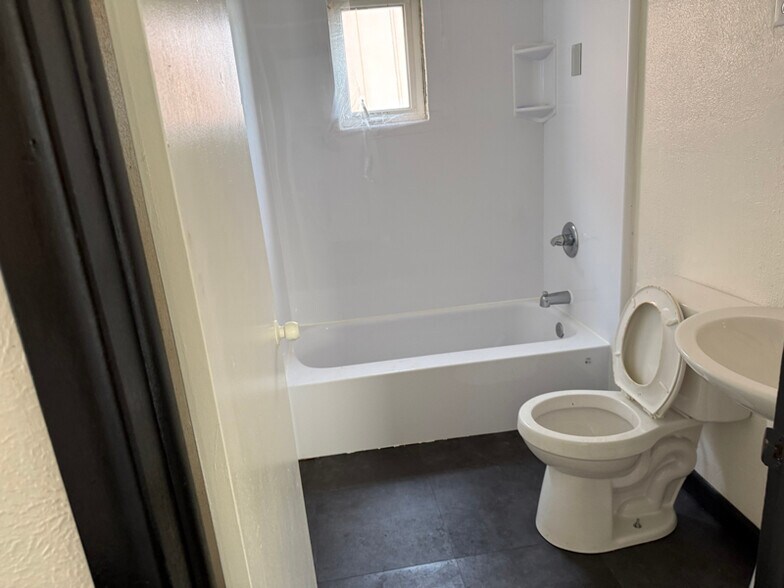 Building Photo - 162 Township Rd 1043