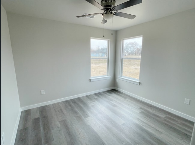 Building Photo - Stunning 3bd 2 ba house near 70 Bypass