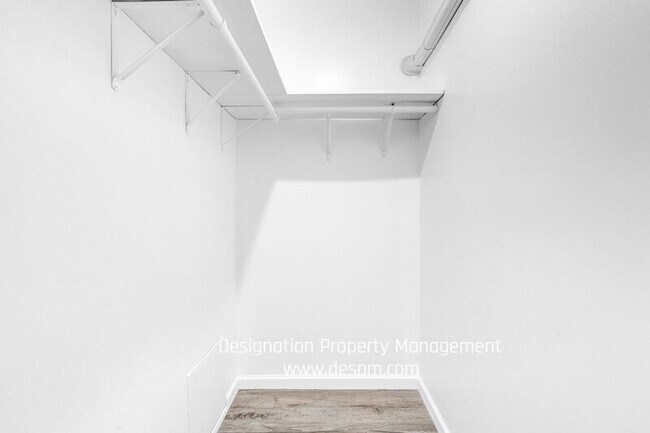 Building Photo - 3220 Casitas Ave