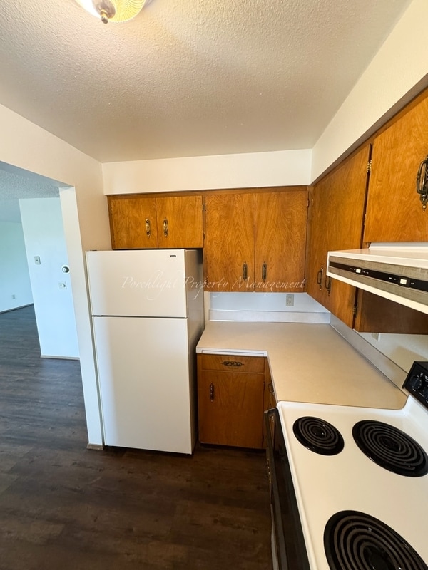 Building Photo - 403 La Villa Dr