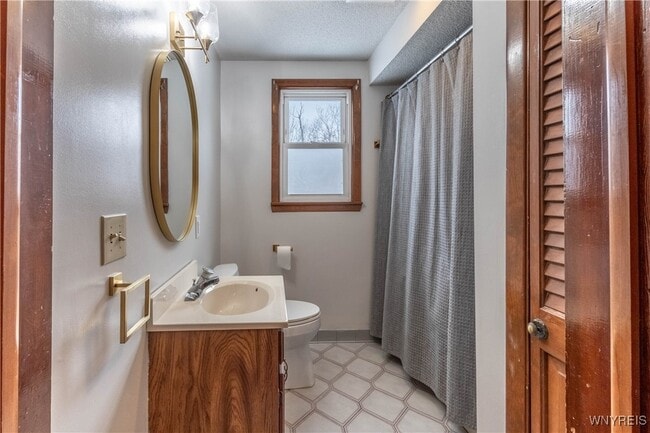 Building Photo - 194 Boncroft Dr