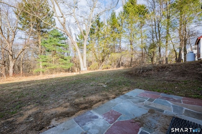 Building Photo - 220 Upper Grassy Hill Rd