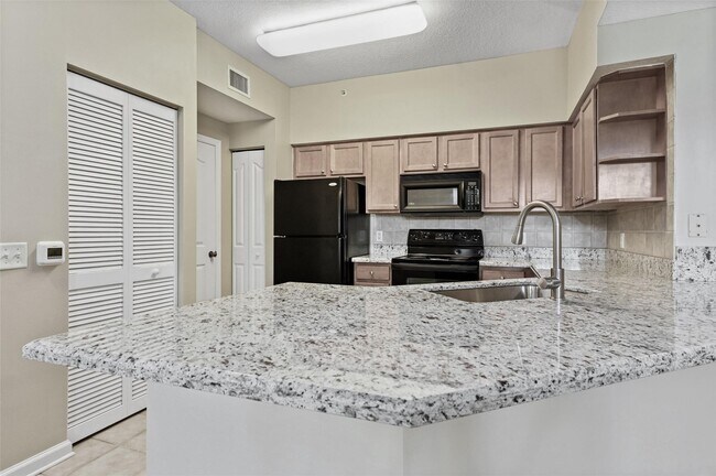 Building Photo - 9905 Baywinds Blvd