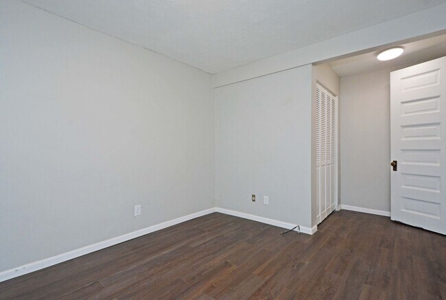 Building Photo - 2209 Aldrich Ave S