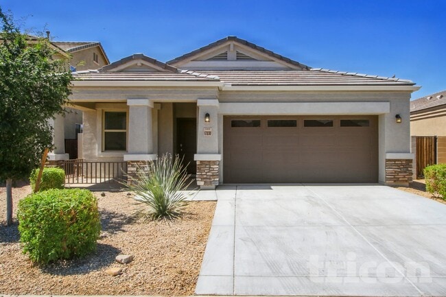 Primary Photo - 17030 N Rosemont St