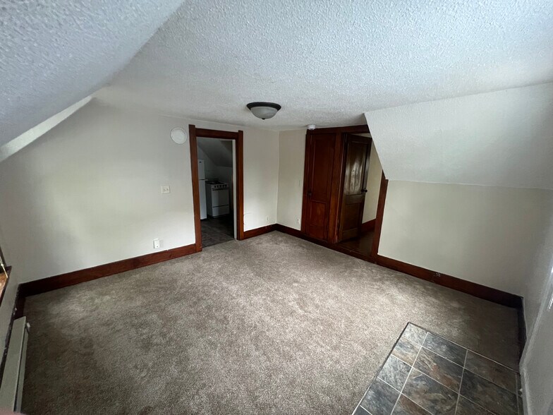 Building Photo - 1207 10th St S