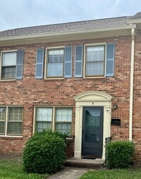 Building Photo - Cute Townhouse in South Charlotte