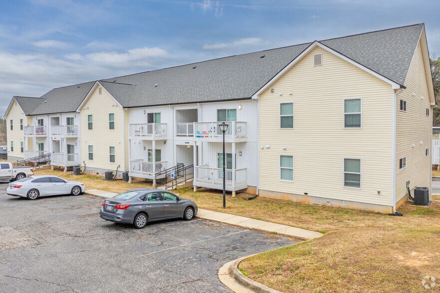 Community Image - Peachtree Place