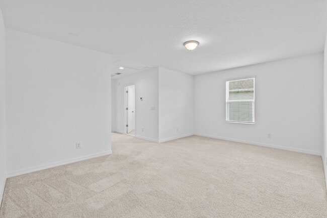 Building Photo - Spacious 4-Bedroom Home with Loft, Office & Private Backyard