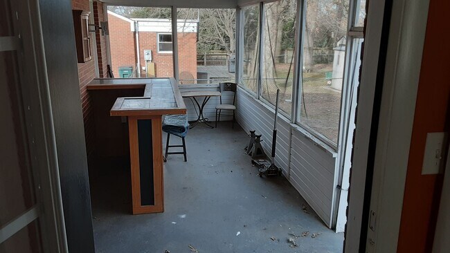 Building Photo - Classic Brick Ranch with 3 Bedrooms and 1 Bath in West End