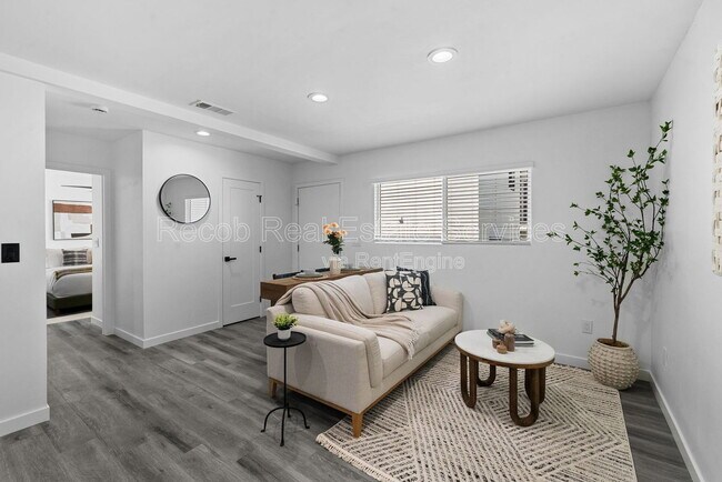 Building Photo - 5116 69th St