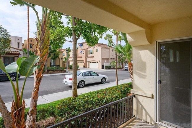 Building Photo - Gorgeous Townhome in Liberty Station!