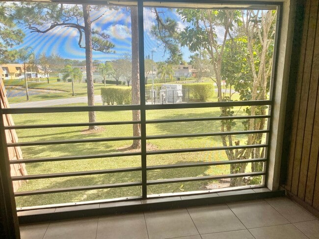 Building Photo - 4325 Oak Terrace Dr