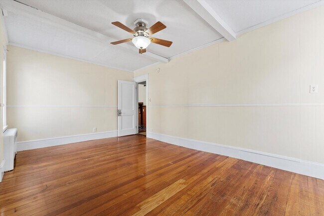 Building Photo - 164-162 Alsace St