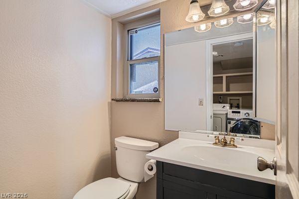Building Photo - 733 Strawberry Pl