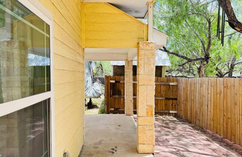 Building Photo - 1213 S Veterans Blvd