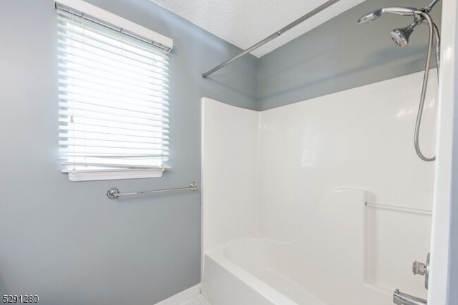 Building Photo - 8708 Brittany Dr