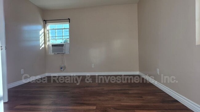 Building Photo - 11307 S Grevillea Ave